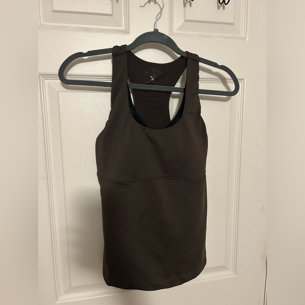 Size 34D Athleta work out top (with built in bra)
